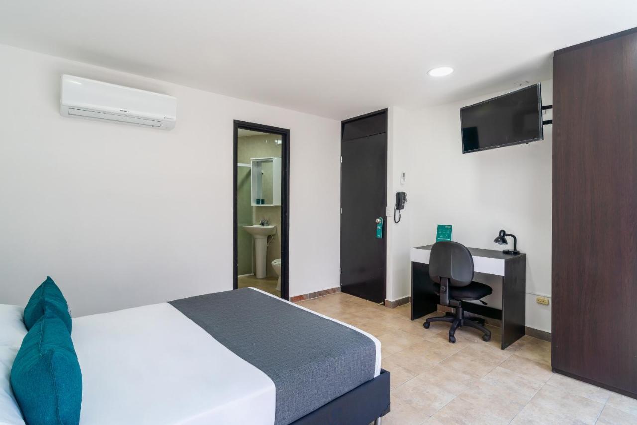 Hotel Ayenda Coliving La 78A Medellín Esterno foto