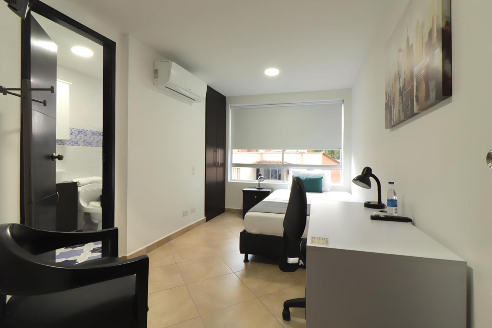 Hotel Ayenda Coliving La 78A Medellín Esterno foto